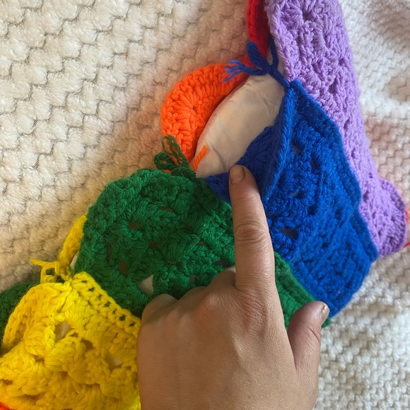 Vintage handmade crochet pride rainbow pillow case with pillow retro homemade - Picture 2 of 7
